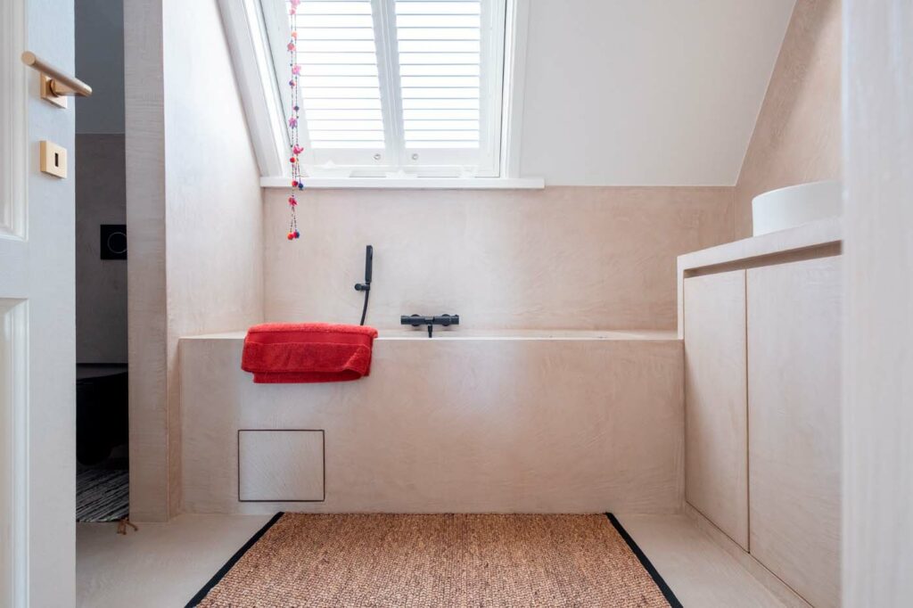 Renovatie mortex wand en vloer badkamer