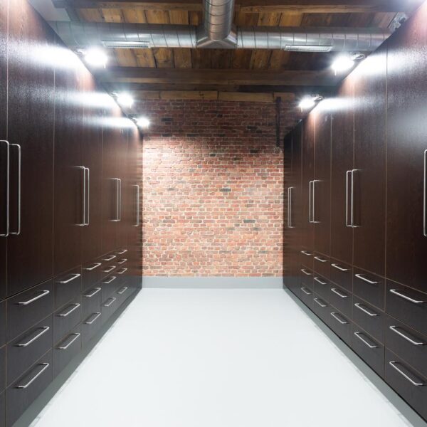 renovatie loft Antwerpen - gietvloeren en kalkverf